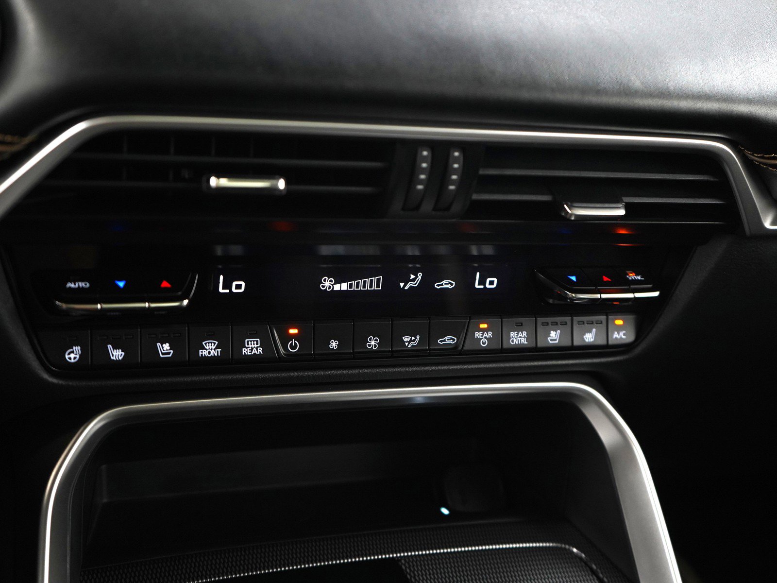 Certified 2025 MAZDA CX-90 3.3 Turbo S w/ Premium Package image 24