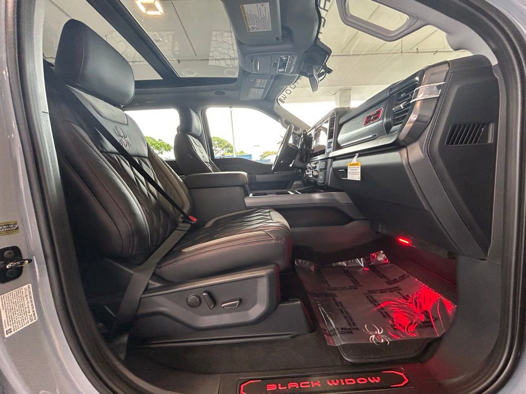 New 2026 Ford F250 Lariat w/ Black Appearance Package image 28