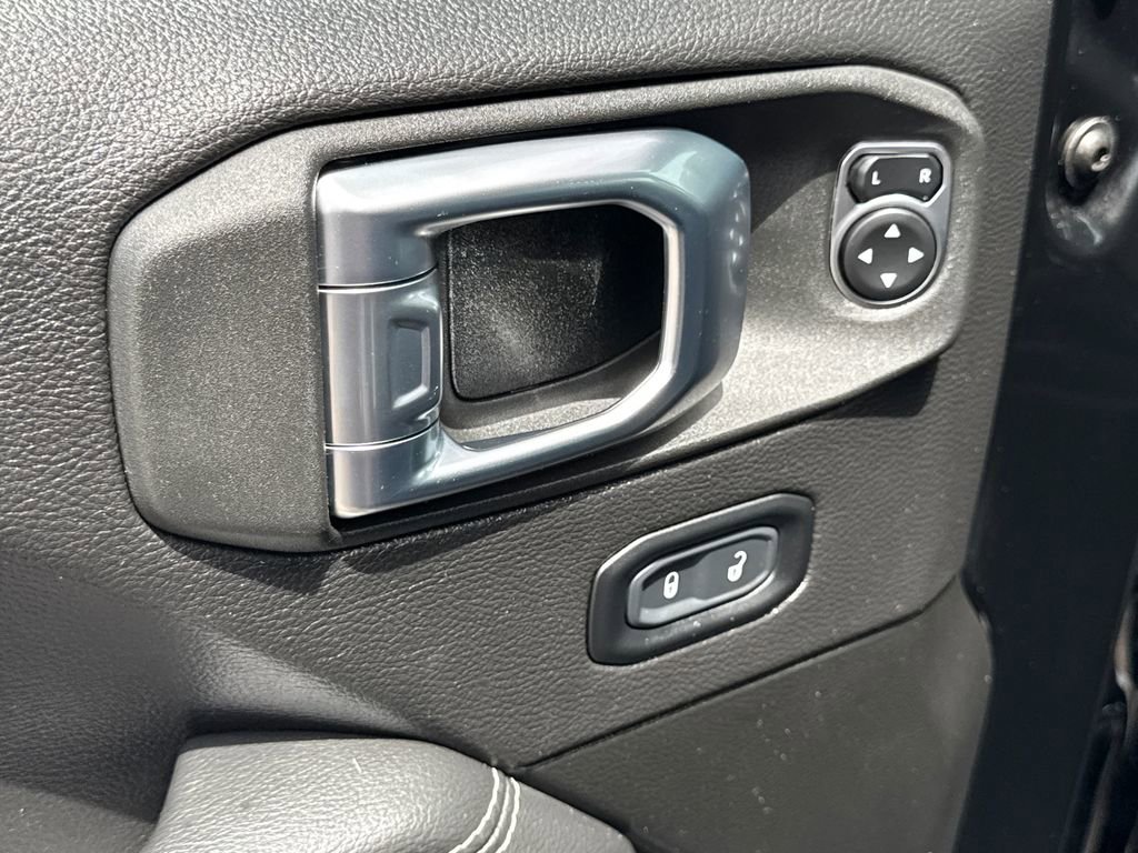 Certified 2023 Jeep Wrangler Unlimited Sahara AWD/4WD image 29