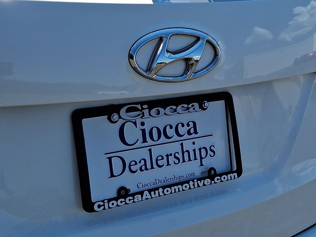 Used 2015 Hyundai Santa Fe Sport AWD/4WD image 30