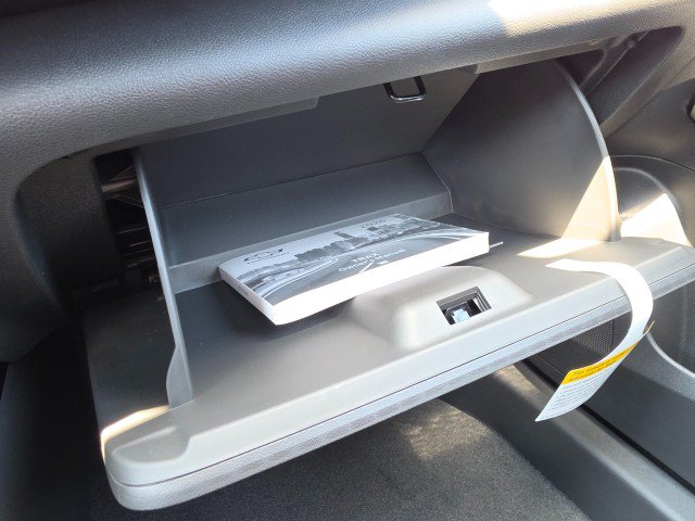 New 2026 Chevrolet Trax RS w/ Sunroof Package FWD image 43