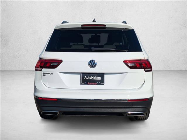 Used 2020 Volkswagen Tiguan SE w/ Panoramic Sunroof Package image 7