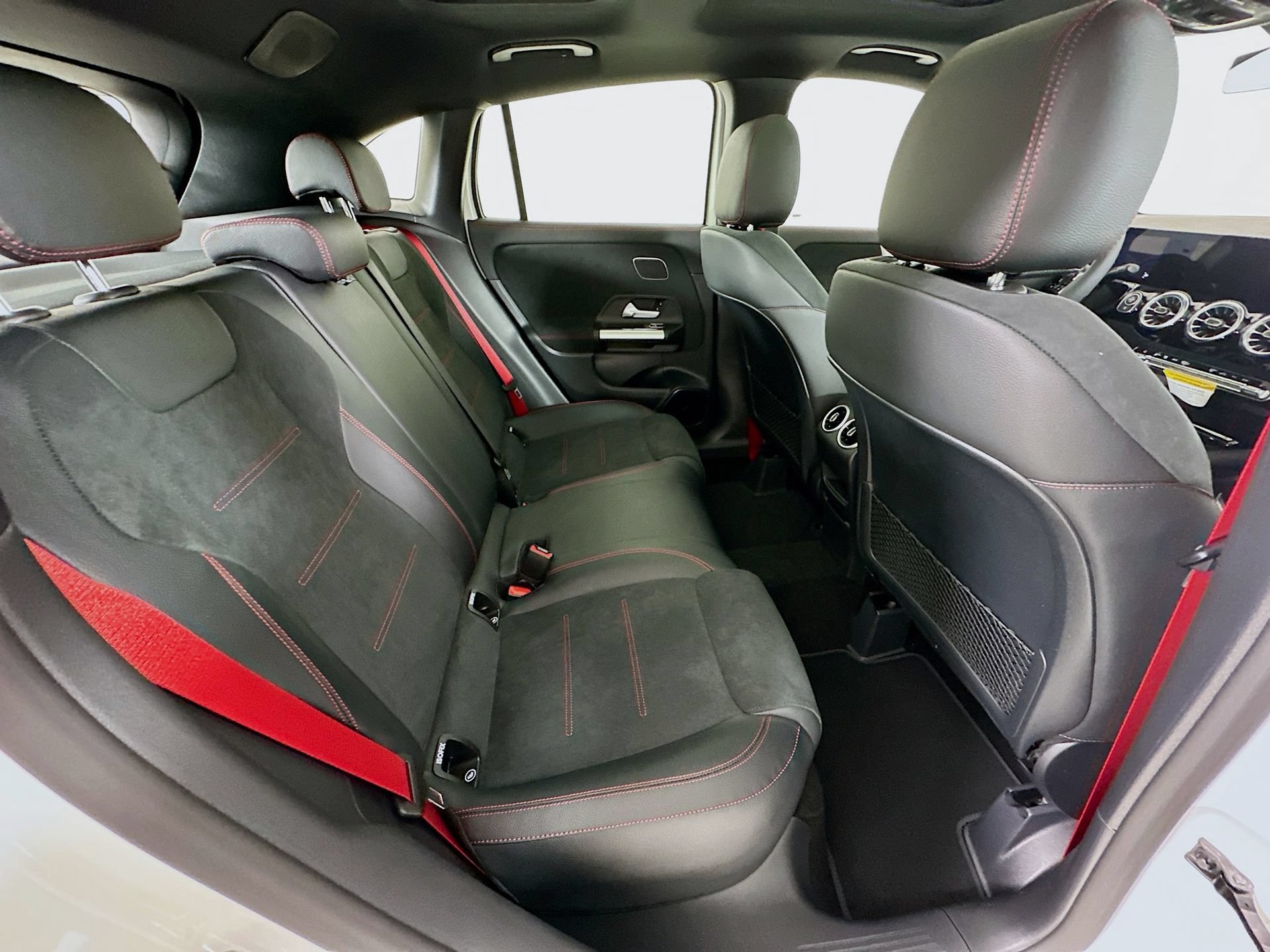 New 2026 Mercedes-Benz GLA 35 AMG 4MATIC image 28