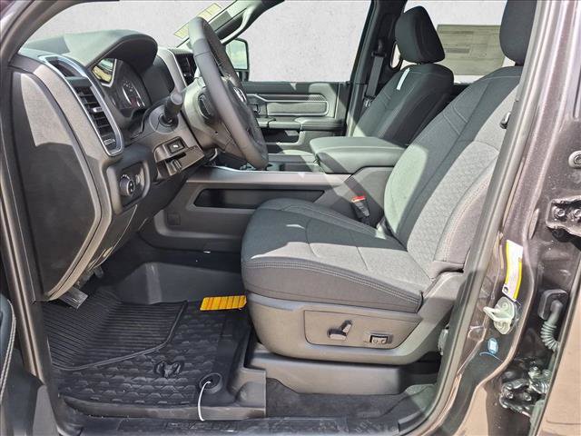 New 2026 RAM 2500 Big Horn AWD/4WD image 4