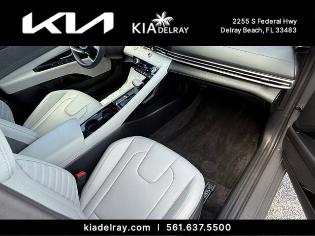 Used 2024 Hyundai Elantra Limited image 10