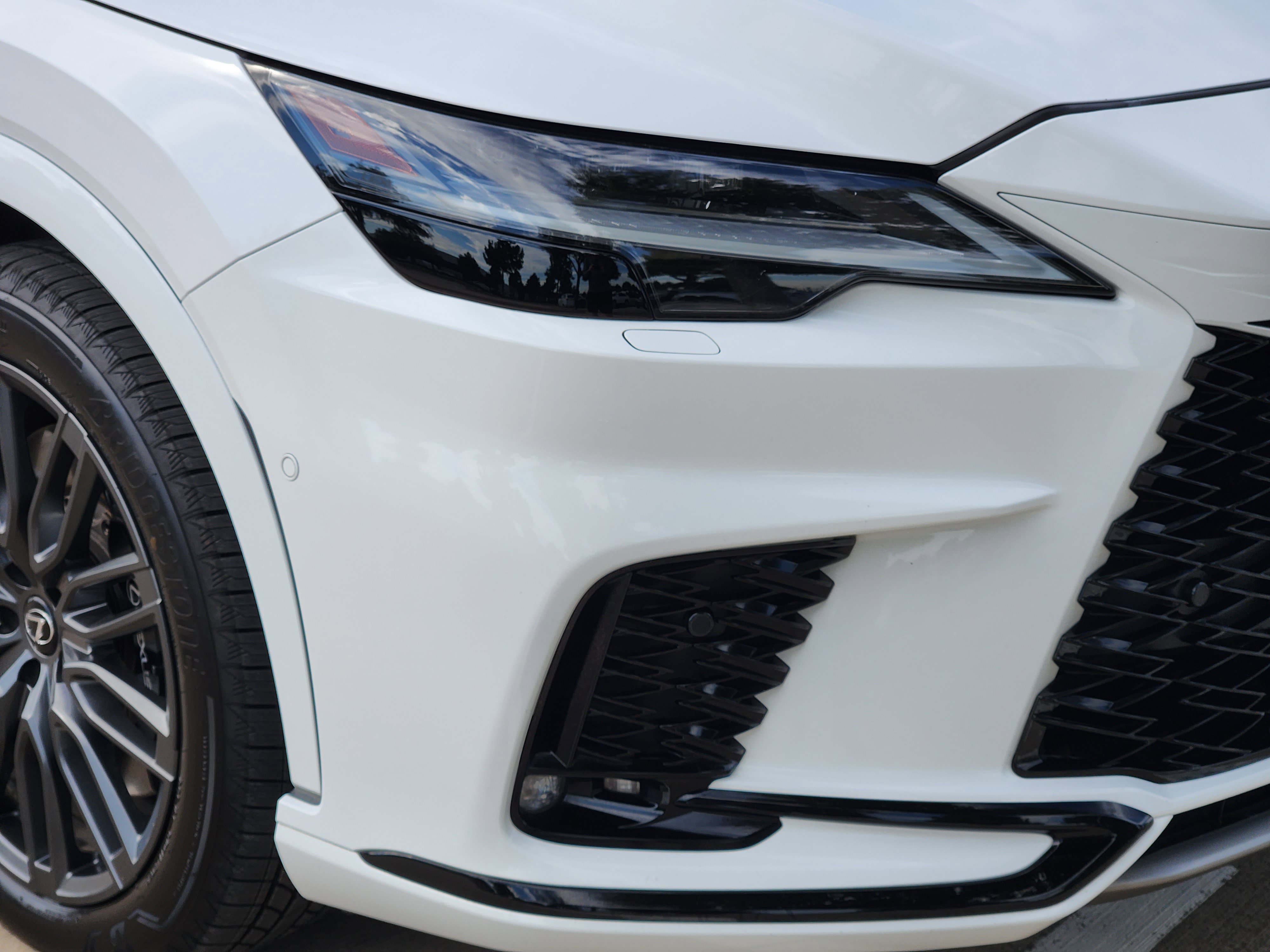 Used 2024 Lexus RX 500h F Sport image 5