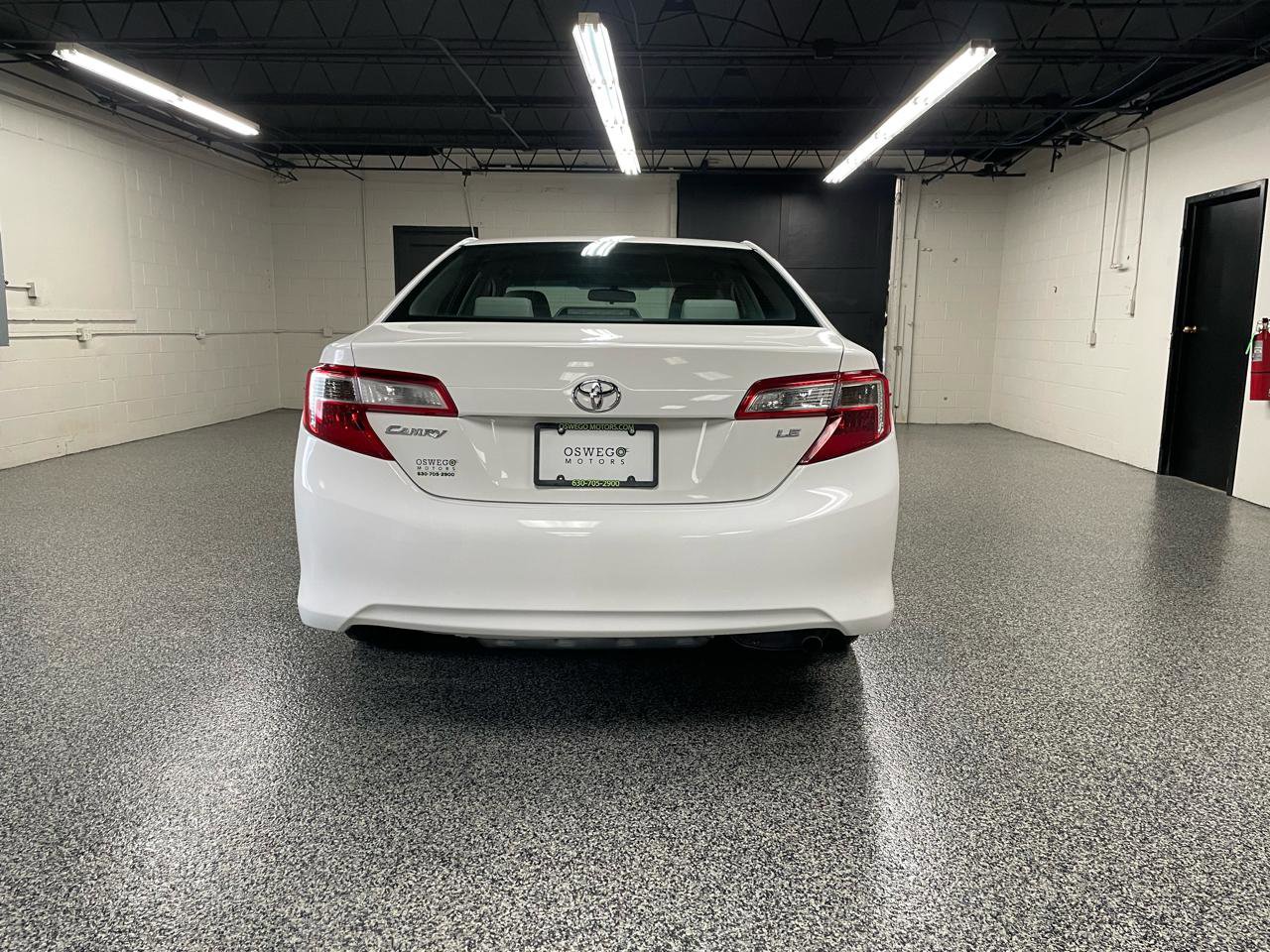 Used 2013 Toyota Camry LE image 8