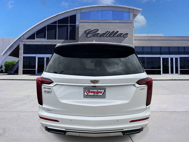 Used 2025 Cadillac XT6 Premium Luxury image 5
