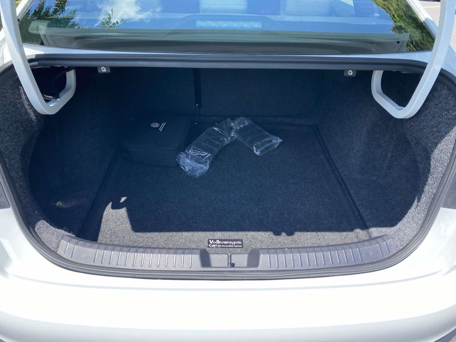 Certified 2023 Volkswagen Jetta Sport FWD image 23