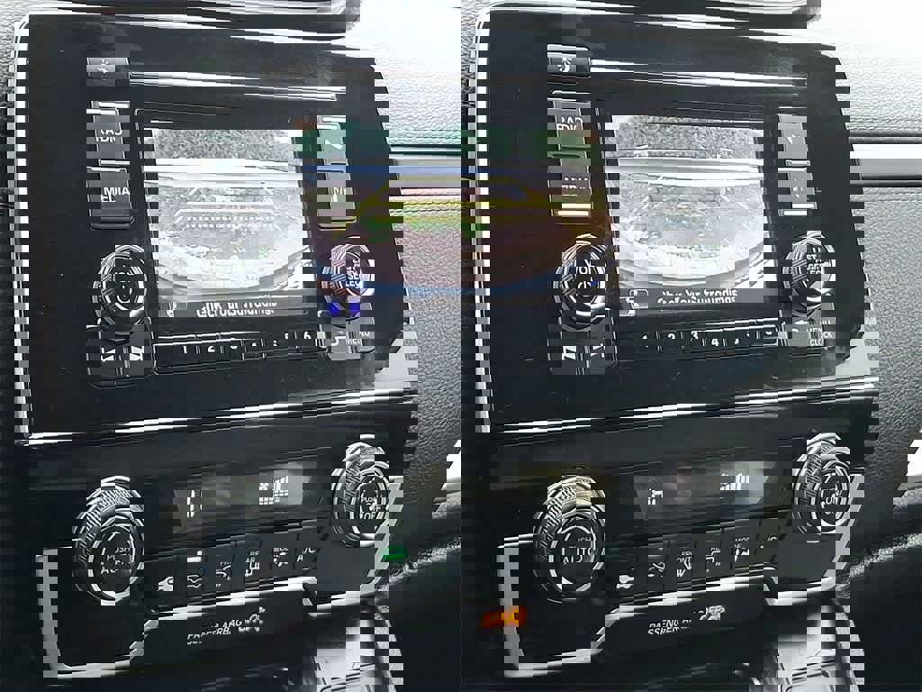 Used 2018 Honda CR-V LX image 15