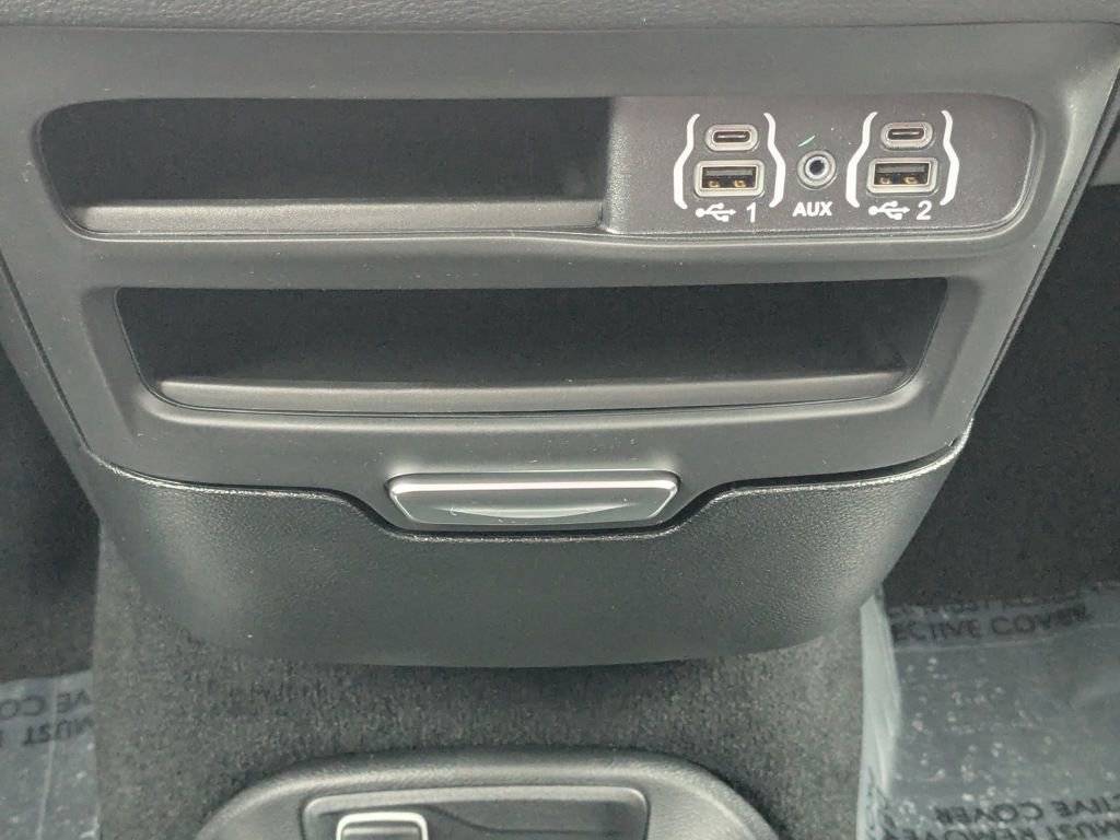 New 2025 Chrysler Pacifica Select image 32