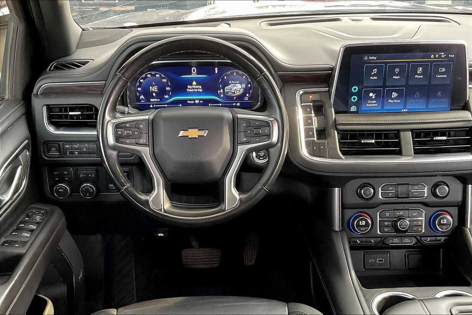 Used 2023 Chevrolet Suburban LT w/ LT Signature Package image 6