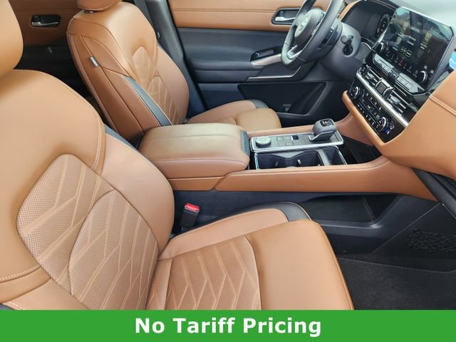 Certified 2025 Nissan Pathfinder Platinum image 14