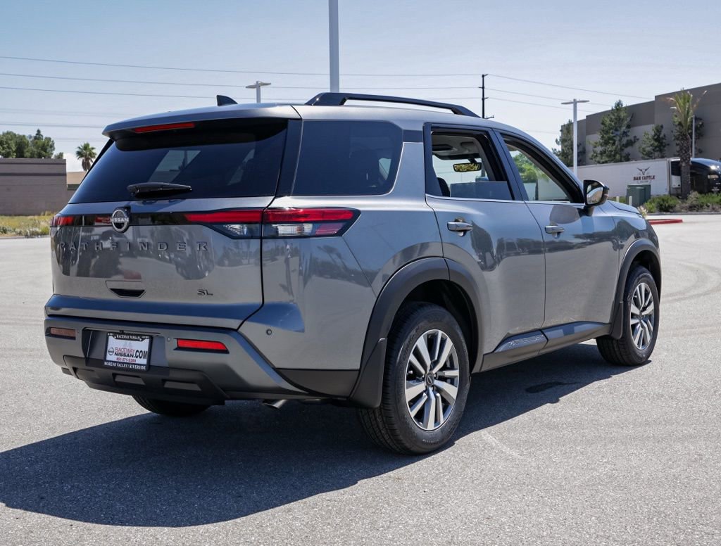 New 2026 Nissan Pathfinder SL FWD image 4