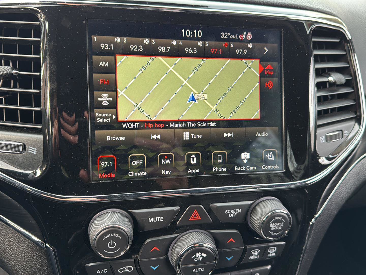 Used 2021 Jeep Grand Cherokee Limited w/ Quick Order Package 28K 80th image 17