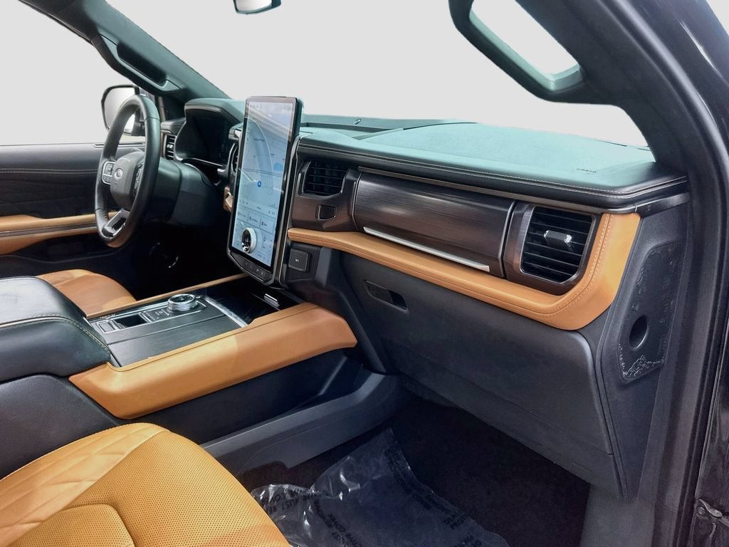 Used 2022 Ford Expedition Platinum RWD image 32