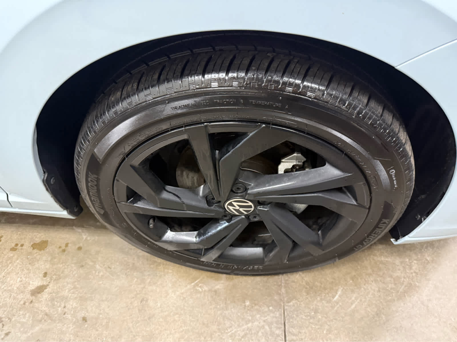 Used 2025 Volkswagen Jetta SE image 32