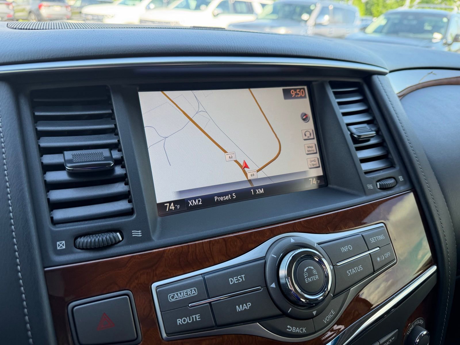 Used 2017 INFINITI QX80 4WD w/ Deluxe Technology Package image 22