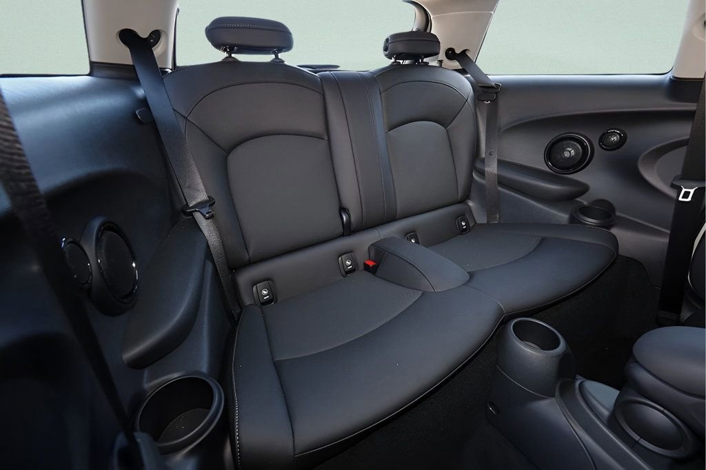 Used 2023 MINI Cooper SE image 17