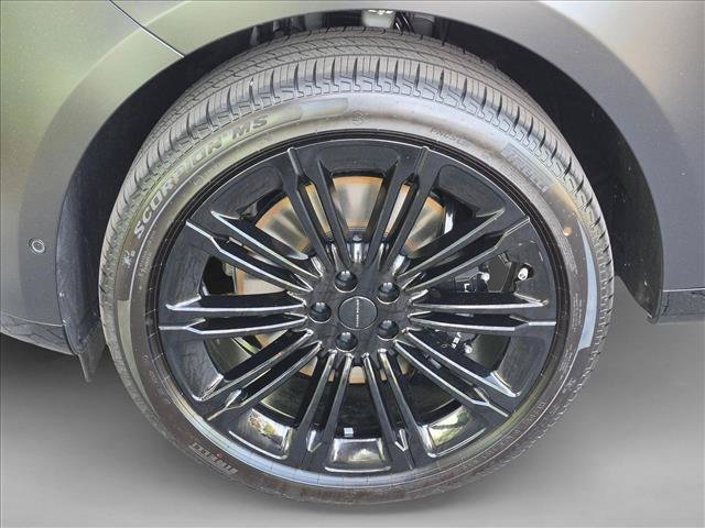 New 2026 Land Rover Range Rover Long Wheelbase Autobiography AWD/4WD image 9