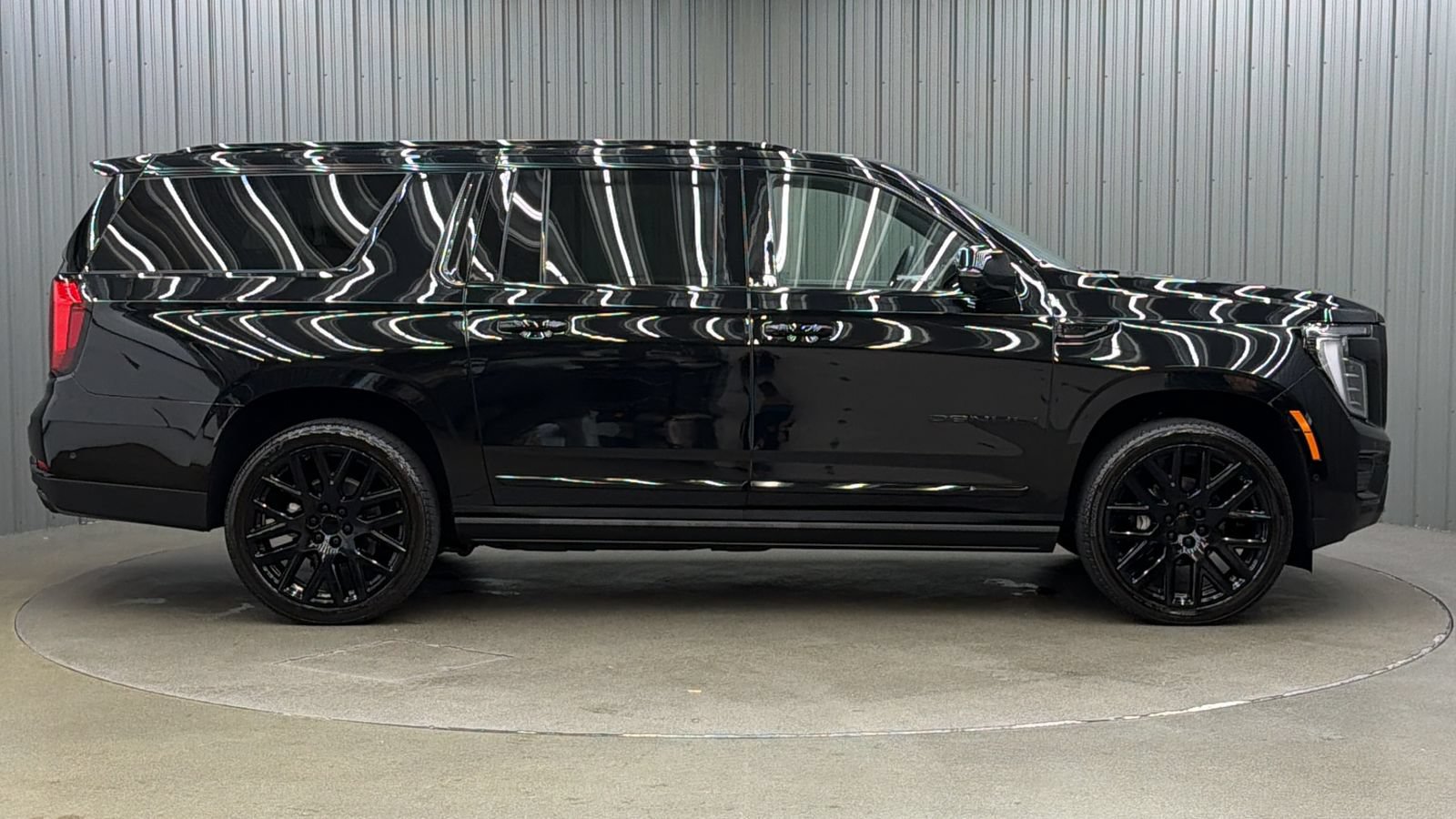 Used 2026 GMC Yukon XL Denali Ultimate AWD/4WD image 6