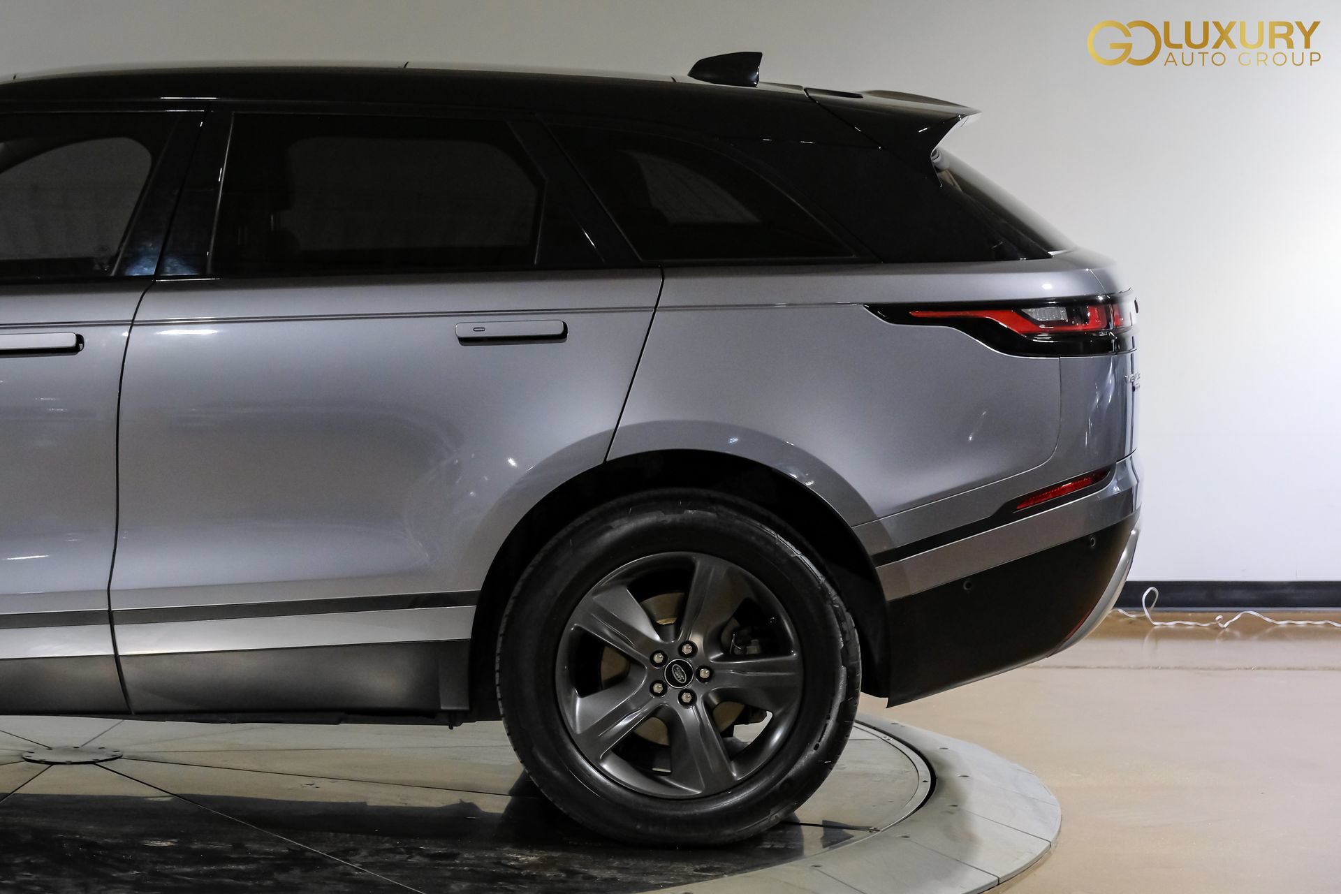 Used 2021 Land Rover Range Rover Velar S AWD/4WD image 14