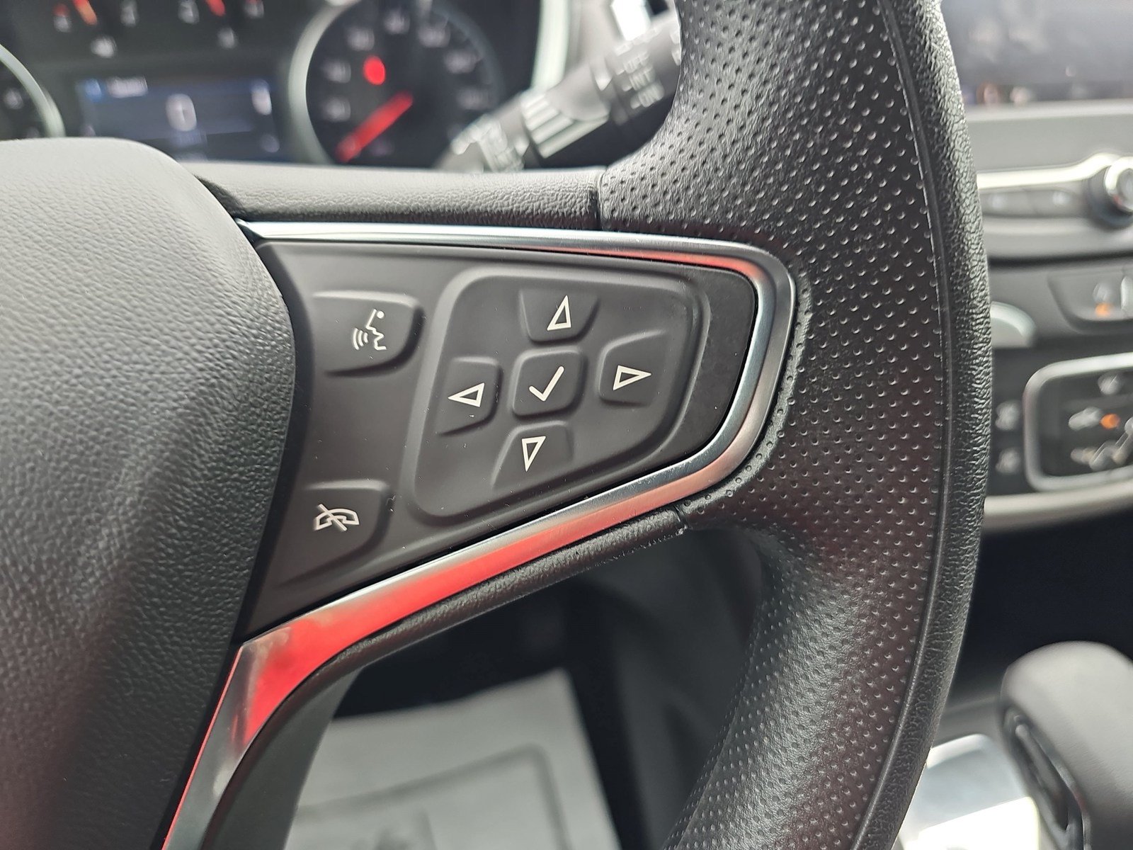 Used 2024 Chevrolet Equinox LS w/ LS Convenience Package FWD image 15