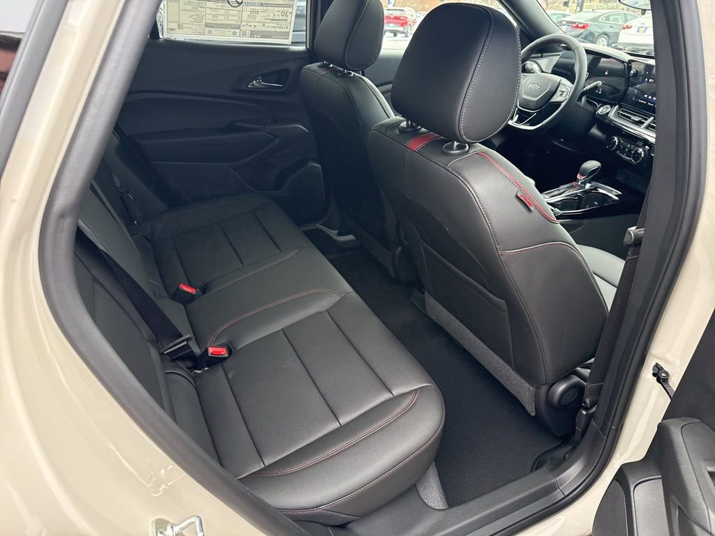 Used 2026 Chevrolet Trax RS w/ Sunroof Package image 35