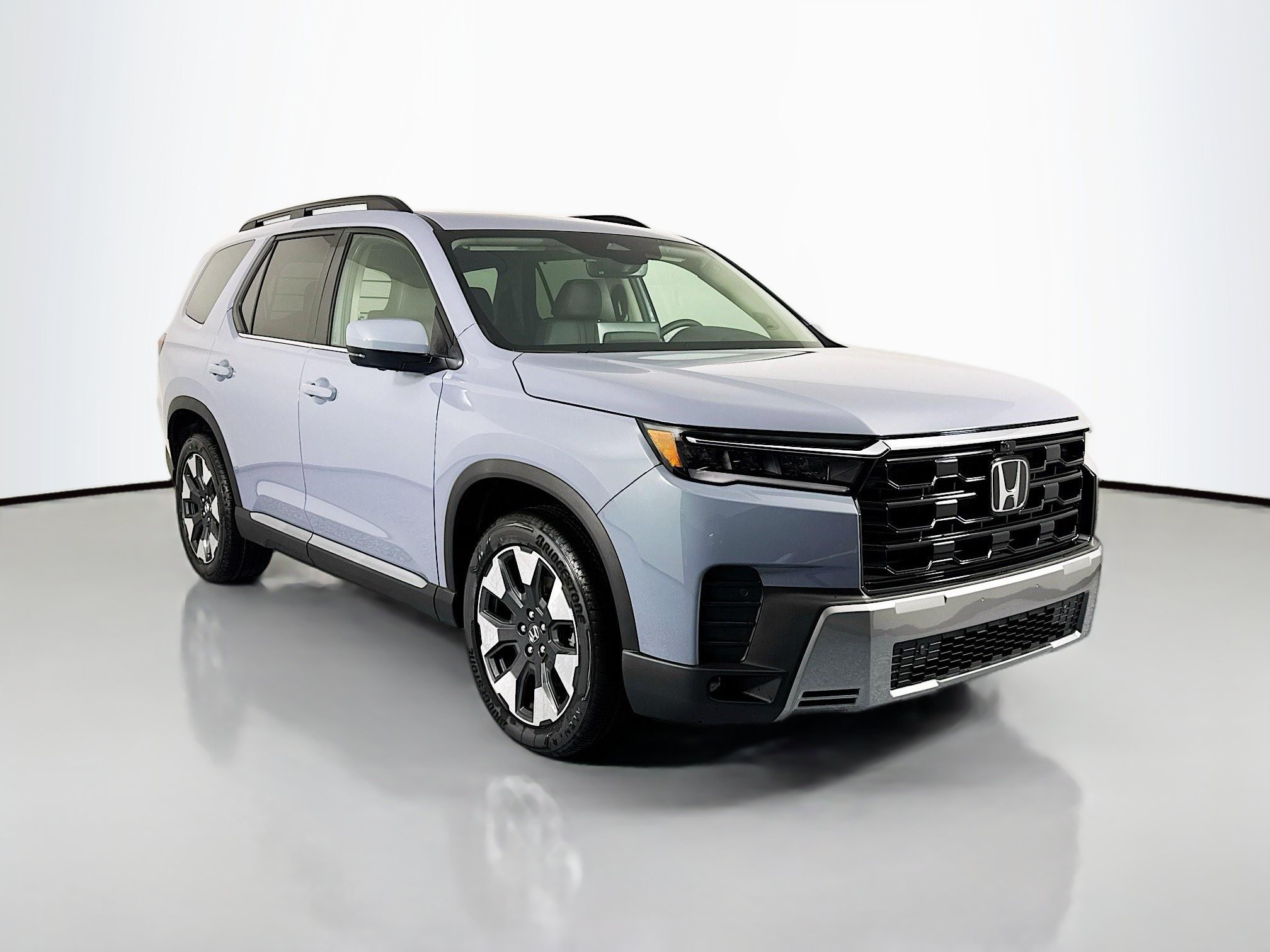 New 2026 Honda Pilot Touring image 3