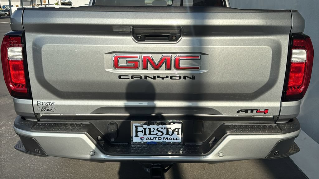 Used 2025 GMC Canyon AT4 w/ Technology Plus Package AWD/4WD image 8