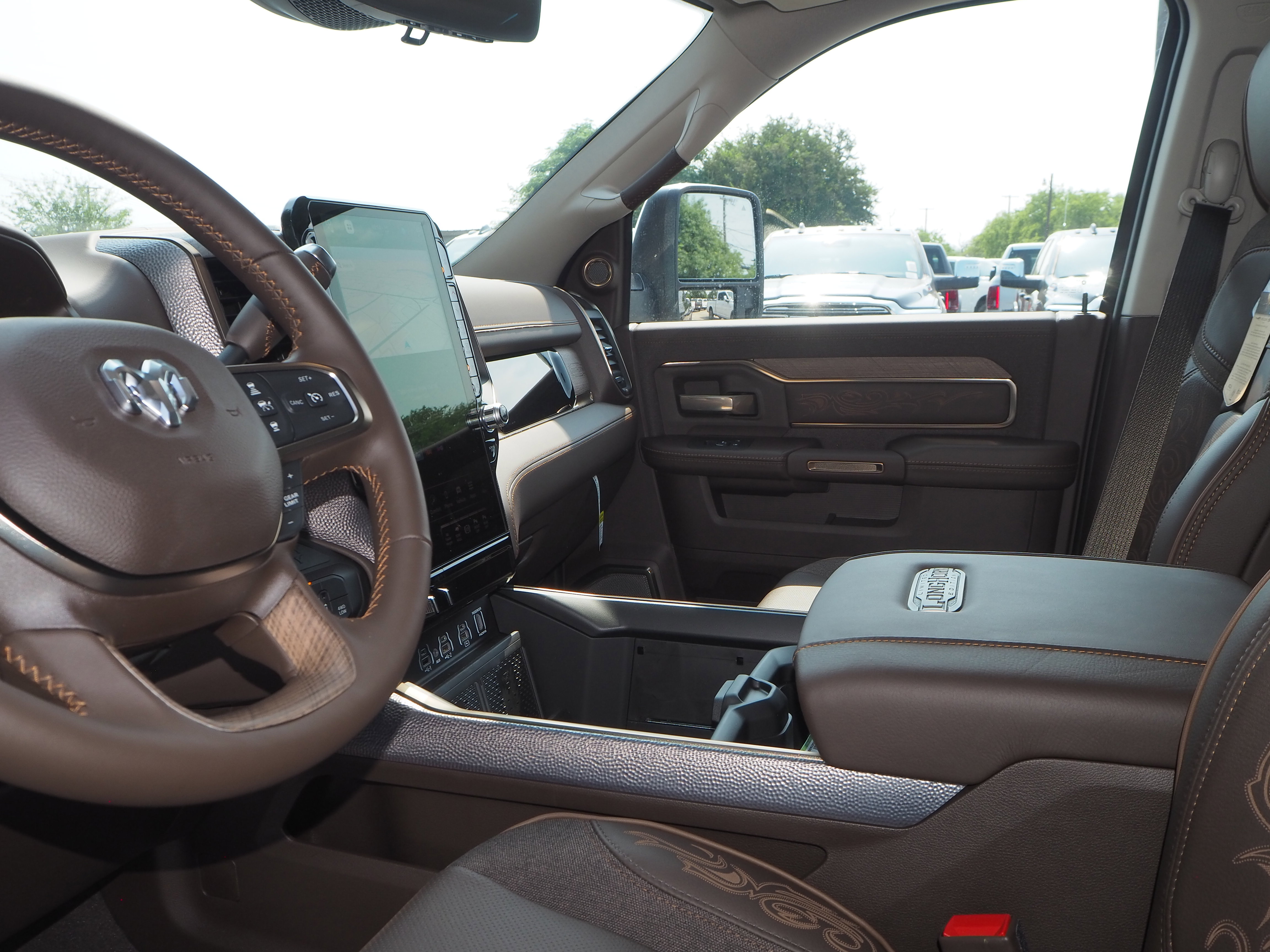 New 2025 RAM 2500 Limited AWD/4WD image 12