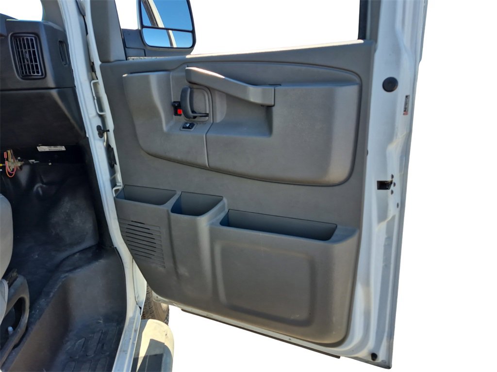 Used 2021 GMC Savana 2500 w/ Driver Convenience Package image 27