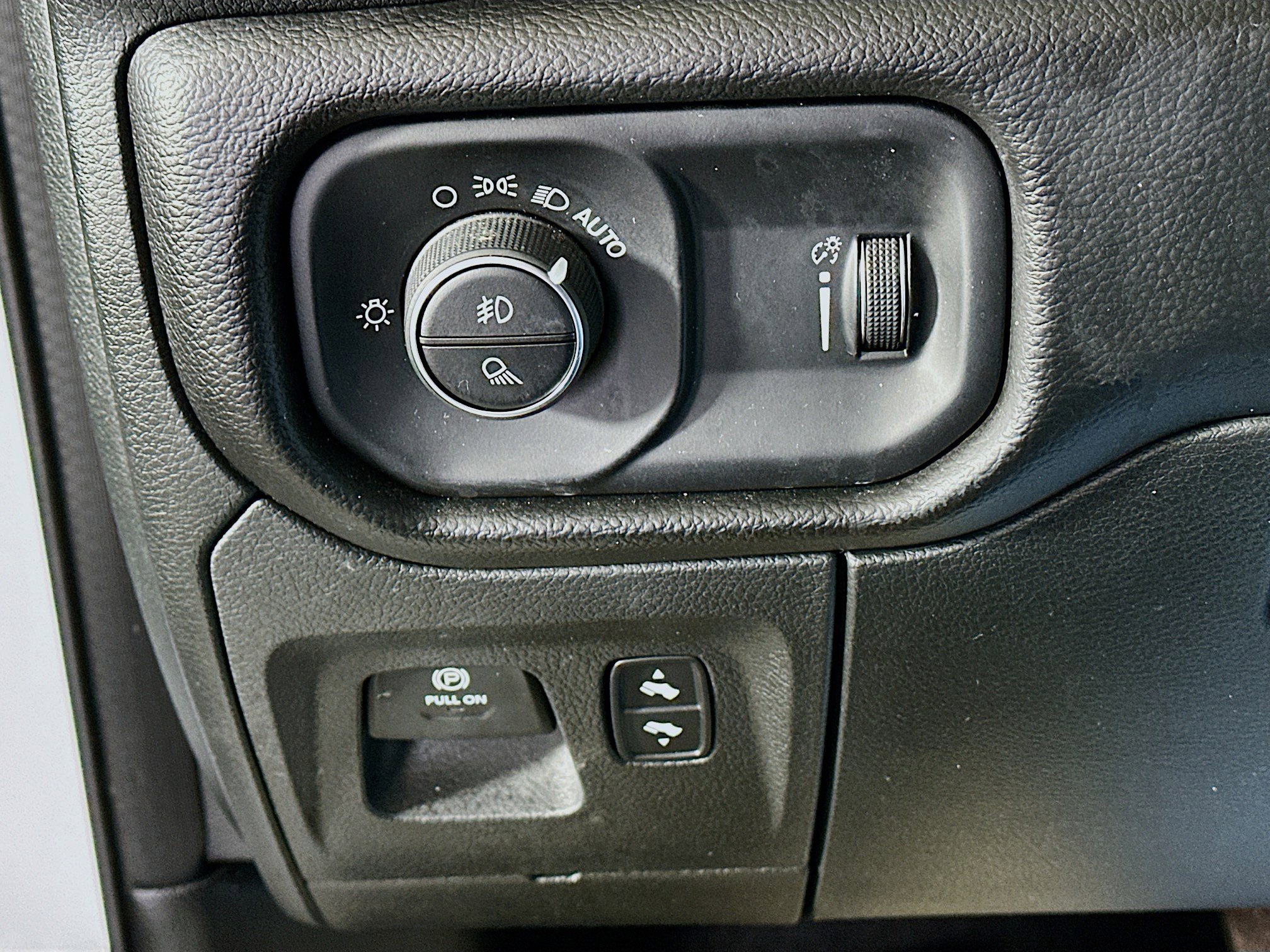 Used 2022 RAM 1500 Big Horn image 16