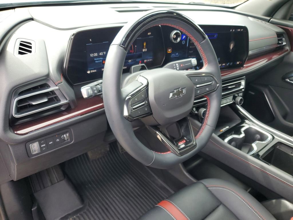 Used 2024 Chevrolet Traverse RS w/ LPO, Floor Liner Package image 9