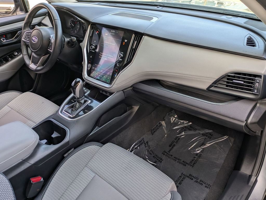 Used 2025 Subaru Outback Premium image 29
