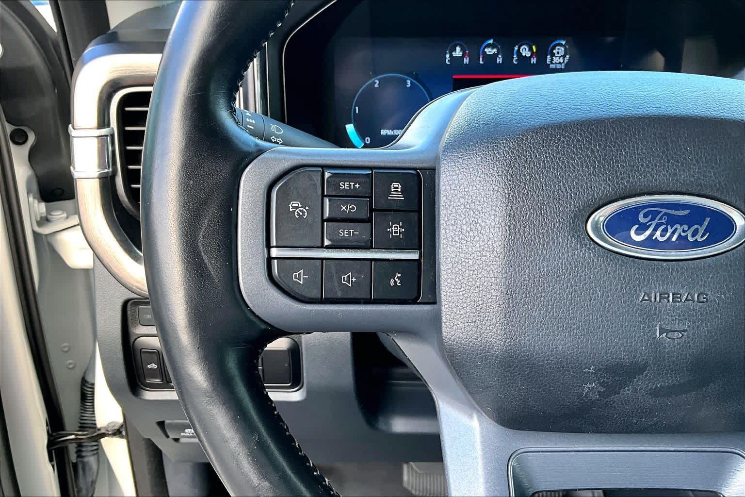 Used 2023 Ford F250 Lariat w/ Lariat Ultimate Package AWD/4WD image 24