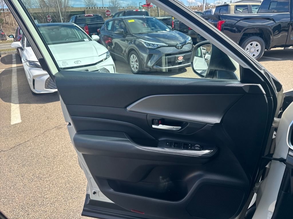 Used 2024 Toyota Grand Highlander XLE image 35