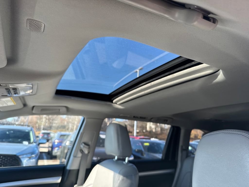 Used 2018 Toyota Highlander XLE image 18