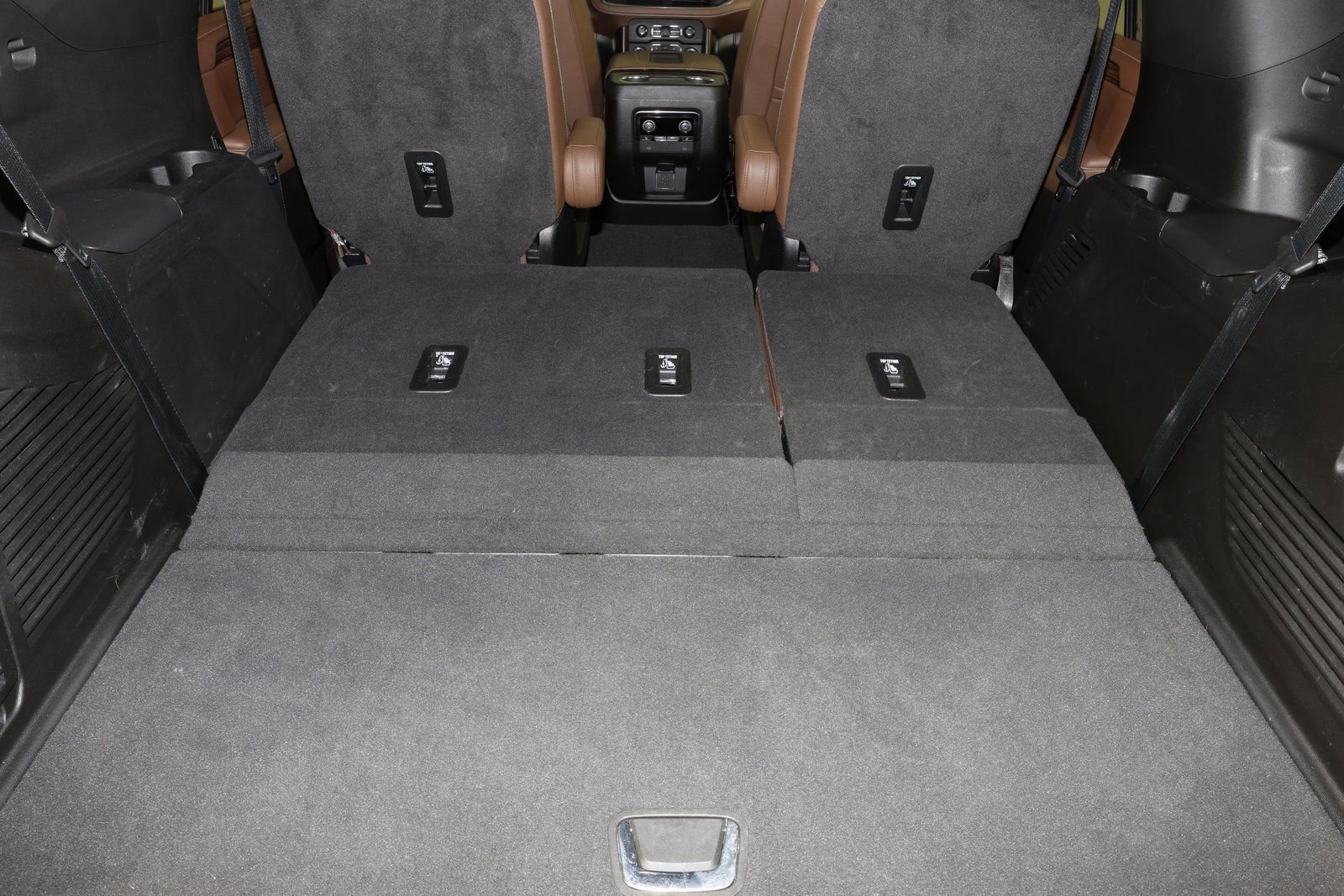 Used 2024 Chevrolet Tahoe High Country image 21