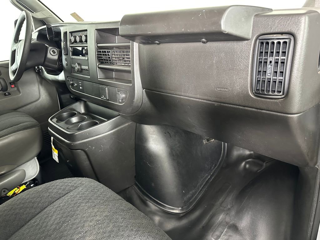 Used 2024 GMC Savana 2500 w/ Driver Convenience Package RWD image 22
