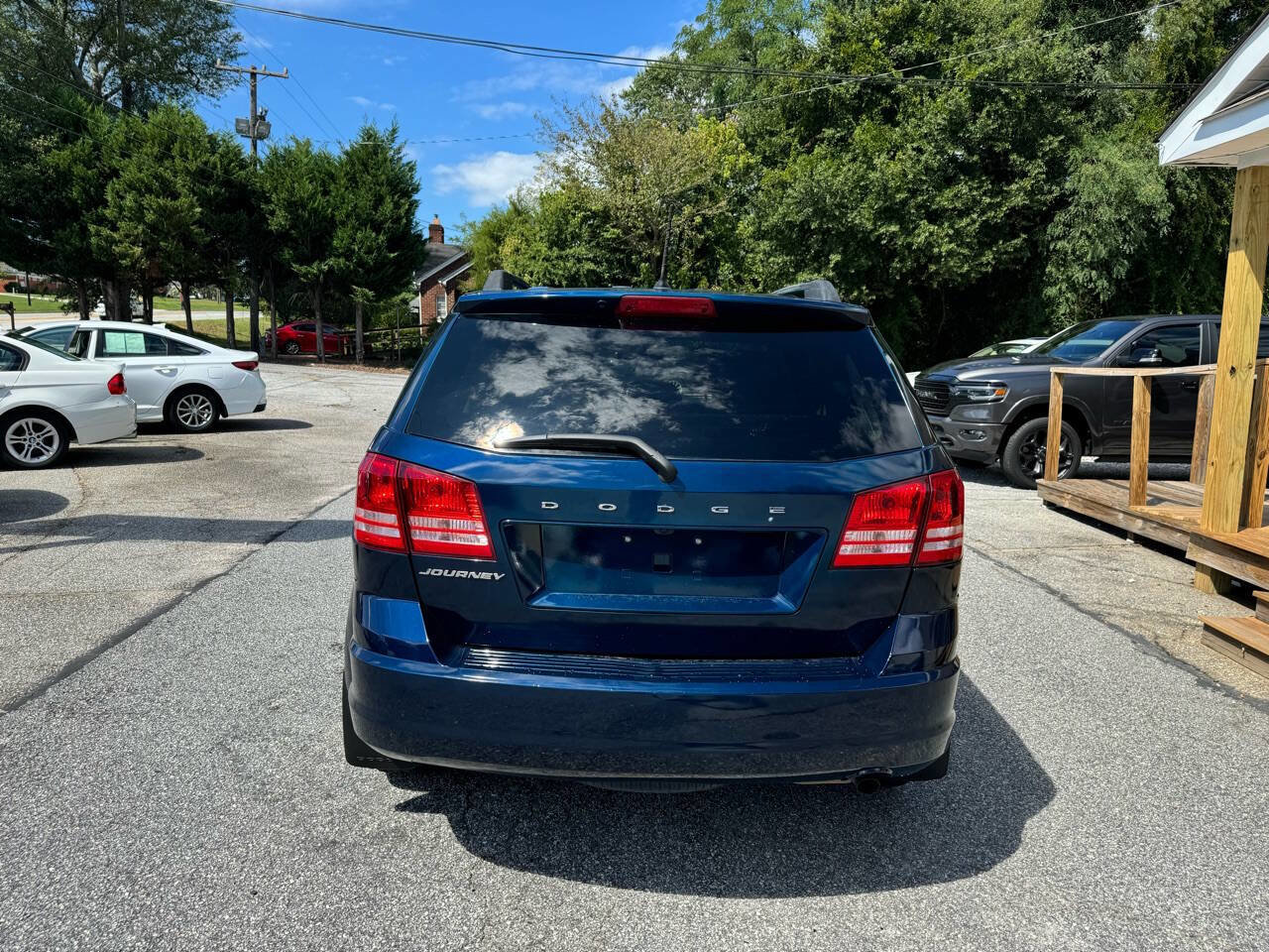 Used 2019 Dodge Journey SE FWD image 4