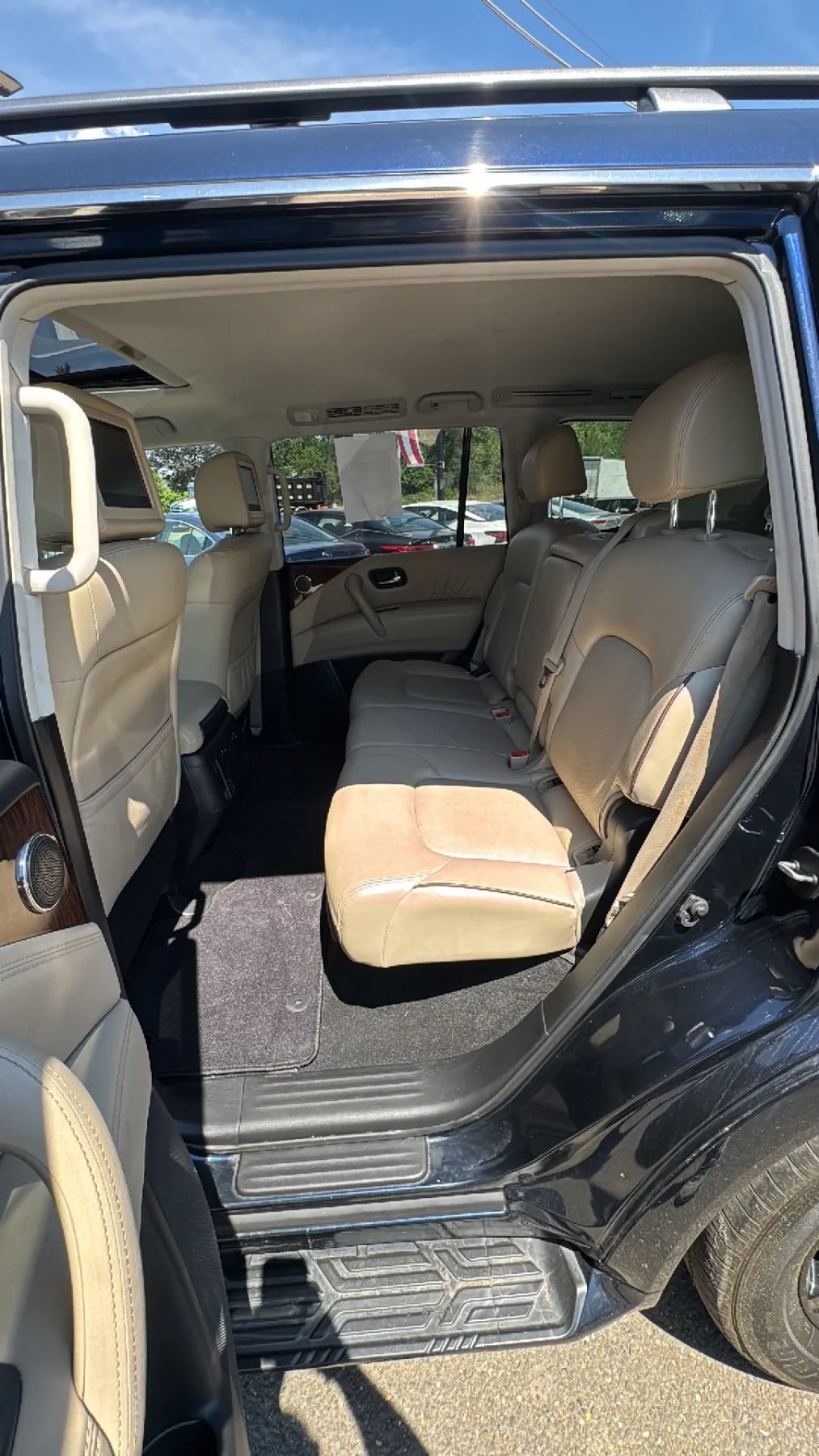 Used 2019 Nissan Armada Platinum w/ Interior Lighting Package AWD/4WD image 15