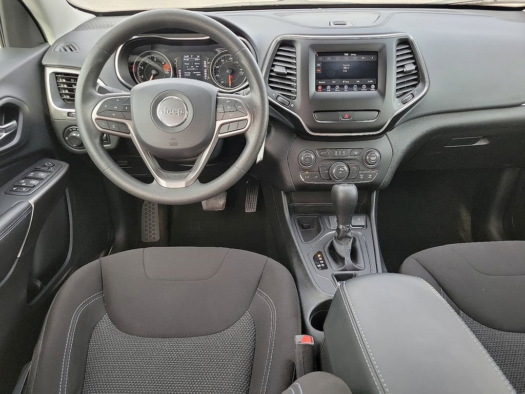 Used 2020 Jeep Cherokee Latitude image 10