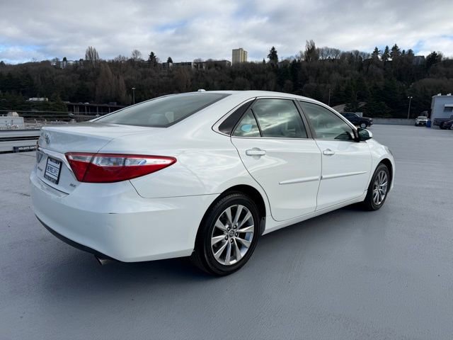 Used 2015 Toyota Camry XLE w/ Convenience Package image 6