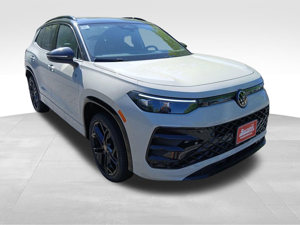 New 2026 Volkswagen Tiguan SE R-Line image 7