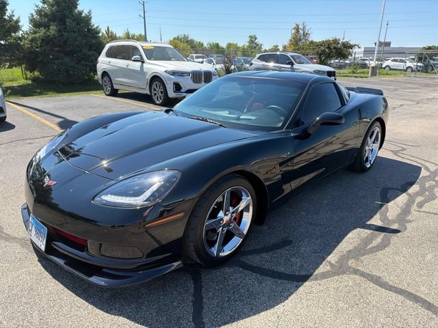 Used 2006 Chevrolet Corvette Coupe w/ Preferred Equipment Group RWD image 2