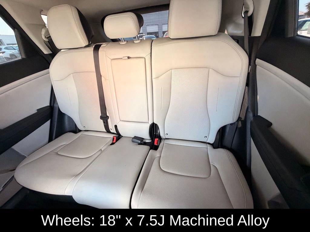 Used 2025 Kia Sportage EX image 28