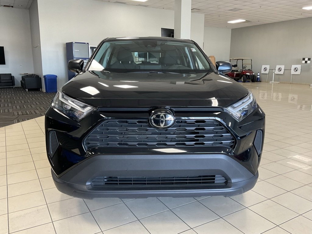 Used 2025 Toyota RAV4 LE image 2