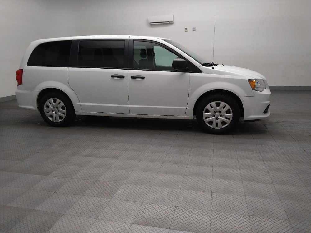 Used 2019 Dodge Grand Caravan SE FWD image 11