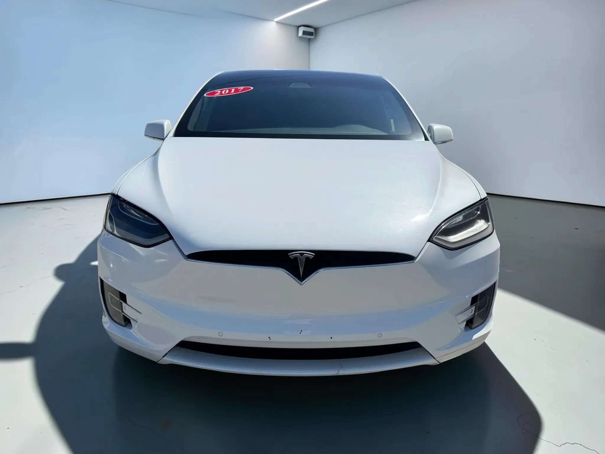 Used 2017 Tesla Model X 75D AWD/4WD image 8
